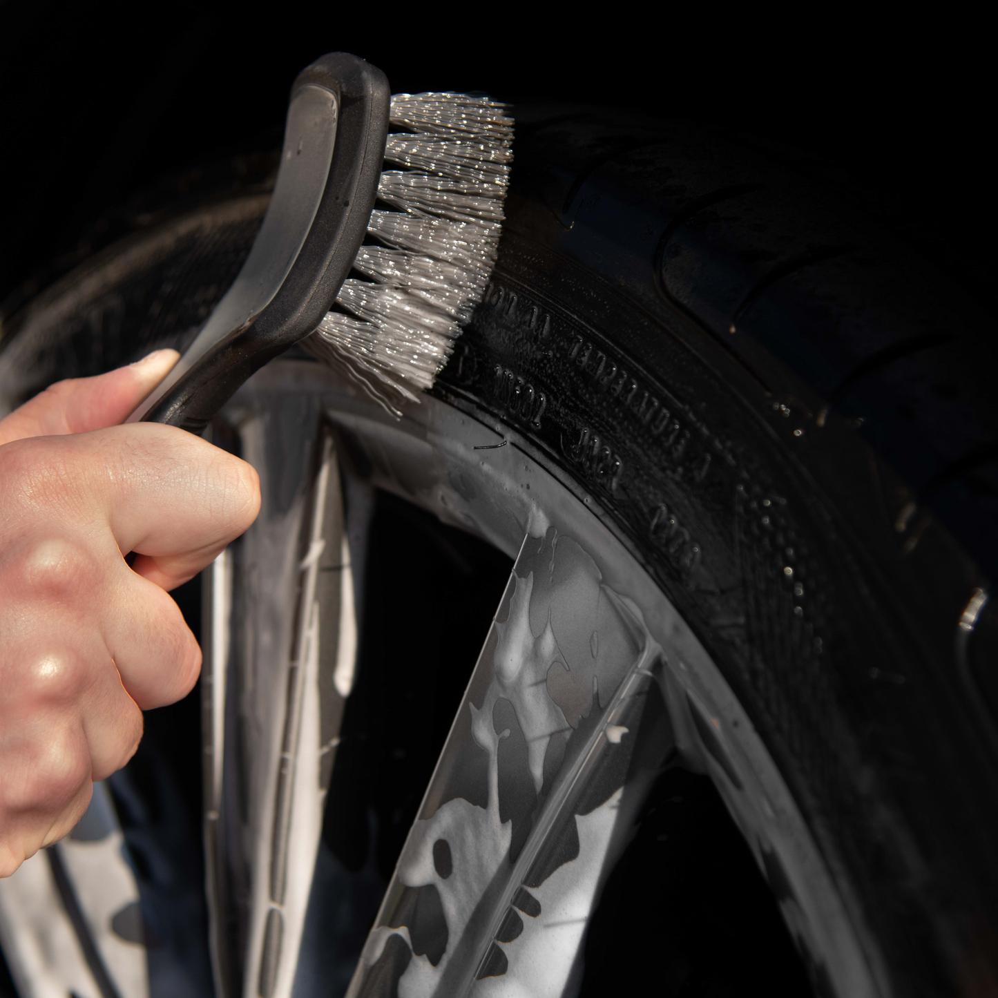 Tire Brush - Szczotka do czyszczenia opon